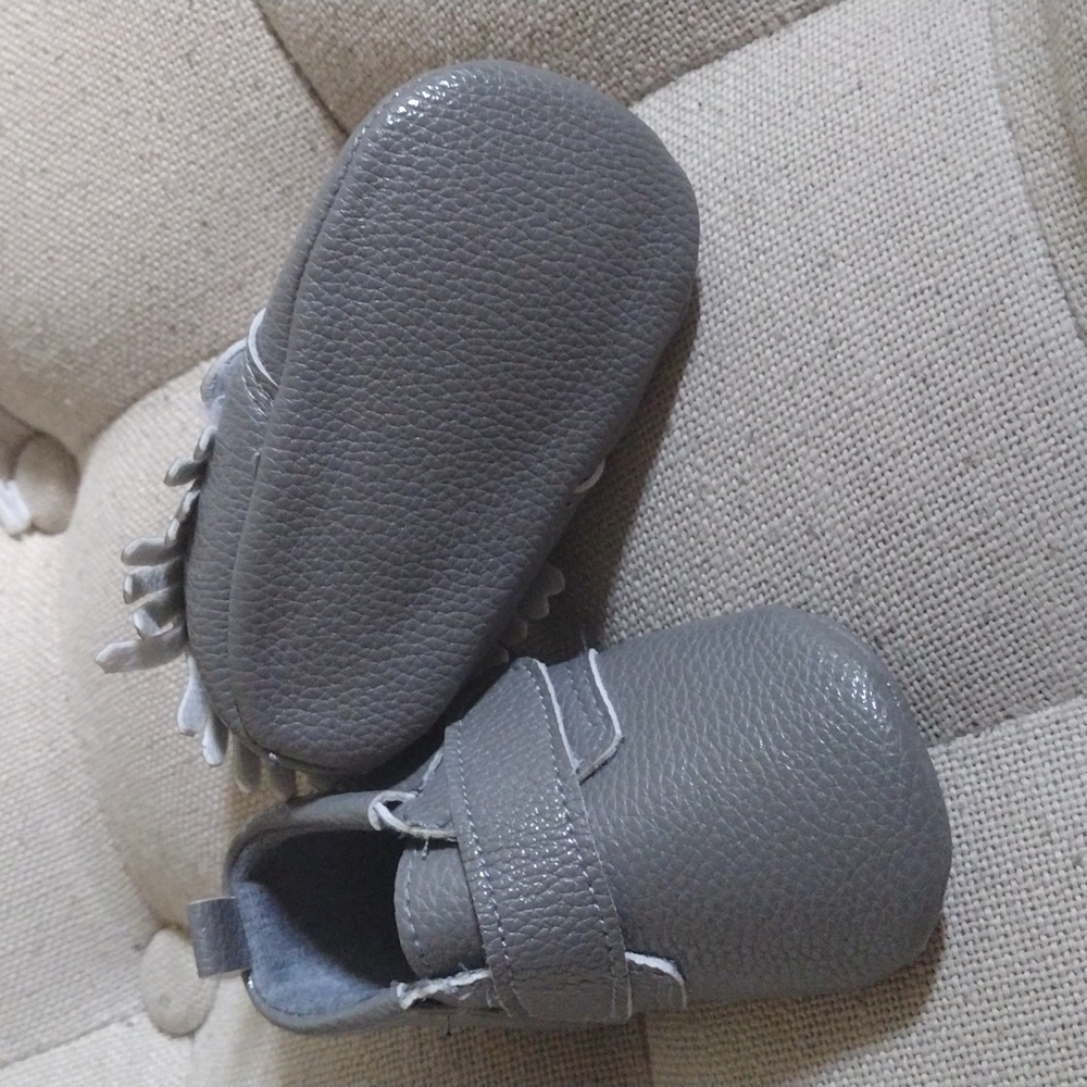 Shoes - Picture 3 of 6